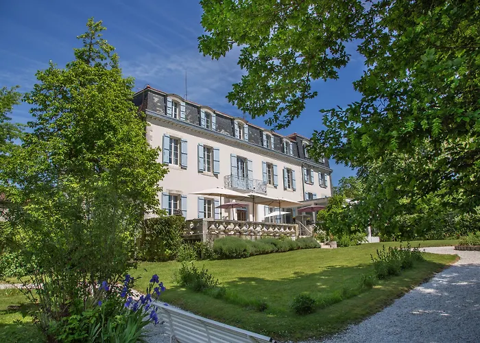 Logis Hotel Restaurant Chateau Bellevue
